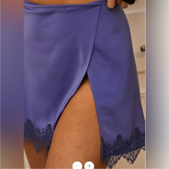 Urban Outfitters blue / purple mini skirt size small with lace on bottom NWT - Picture 2 of 13